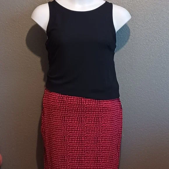 SIMPLY STYLED - Picture 1 of 2